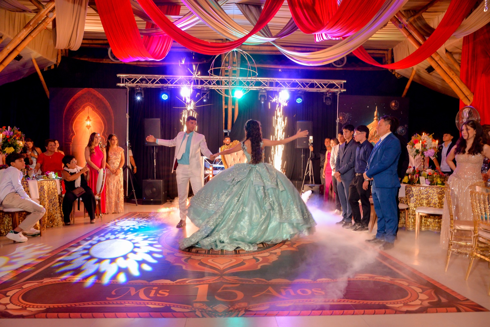 Quinceañera — DC Group